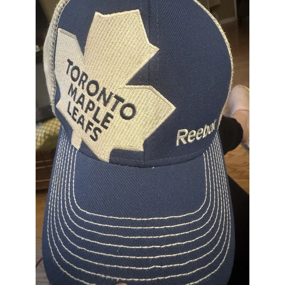 Reebok Toronto Maple‎ Leafs Hat Face Off S/M Blue White Mesh Stretch Hockey Cap